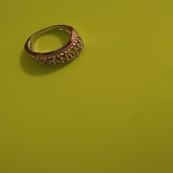 ❤️Beautiful Ring❤️ - Picture 2 of 2